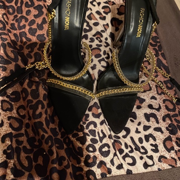 Heels - Picture 2 of 4